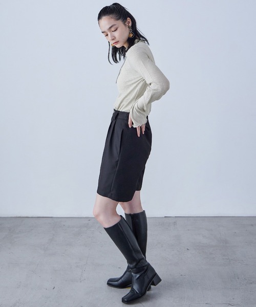 Fashion Letter(ファッションレター)の「指穴付き プチハイネック 長袖カットソー(Tシャツ/カットソー・レディース・グレイッシュベージュ/アイボリー/ブルー/ブラック・M)」の17枚目の写真