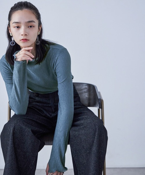 Fashion Letter(ファッションレター)の「指穴付き プチハイネック 長袖カットソー(Tシャツ/カットソー・レディース・グレイッシュベージュ/アイボリー/ブルー/ブラック・M)」の19枚目の写真