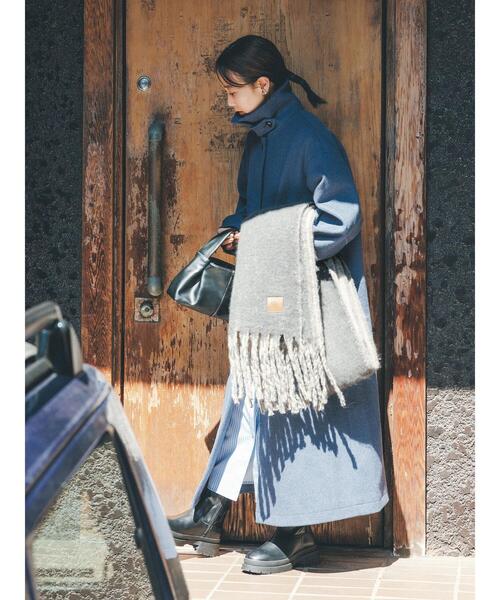 Samansa Mos2 blue（サマンサモスモスブルー）の「【Rina×blue】バイカラーストール（ストール/ショール・レディース・チャコールグレー/ブラウン/カーキ・F）」の5枚目の写真