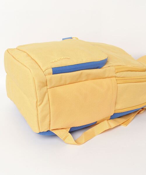 incase(インケース)の「INBP100740-SNF Incase Facet 25L Backpack - Sunflower(バックパック/リュック・メンズ・イエロー・ONE SIZE)」の3枚目の写真