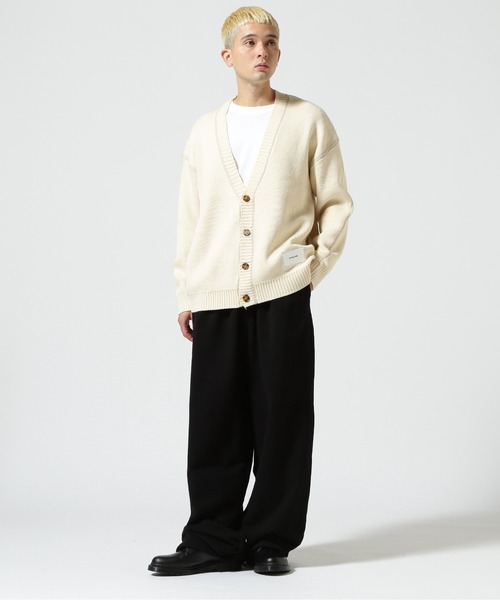 WHITELAND（ホワイトランド）の「【WEB&DEPOT限定】WHITELAND/ホワイトランド/LINE CARDIGAN（カーディガン/ボレロ・メンズ・ブラック/ラベンダー/アイボリー・F）」の4枚目の写真