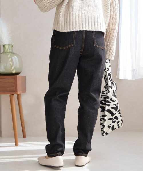 Social GIRL(ソーシャルガール)の「デニムテーパードパンツ(デニムパンツ・レディース・ブラック/ブルー/アイボリー・M/L)」の6枚目の写真