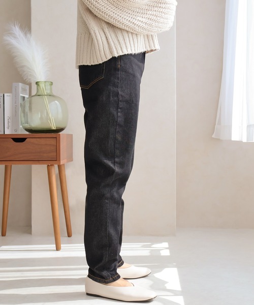 Social GIRL(ソーシャルガール)の「デニムテーパードパンツ(デニムパンツ・レディース・ブラック/ブルー/アイボリー・M/L)」の7枚目の写真