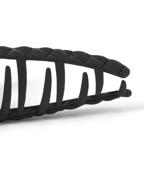 LAKOLE（ラコレ）の「マットキルト風ループバンスクリップ / 987692（バレッタ/ヘアクリップ・レディース・グレー/ベージュ/ブラック・FREE）」の7枚目の写真