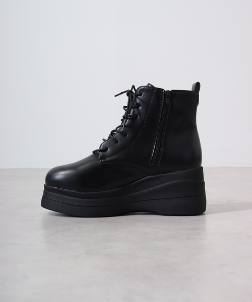 LOVEHUNTER(ラブハンター)の「LOVEHUNTER 厚底 ブーツ(ブーツ・レディース・アイボリー系2/アイボリー系1/ブラック系2/ブラック系1/ブラック/アイボリー・43/LL/S/42/41/L/40/SS/M/44)」の13枚目の写真