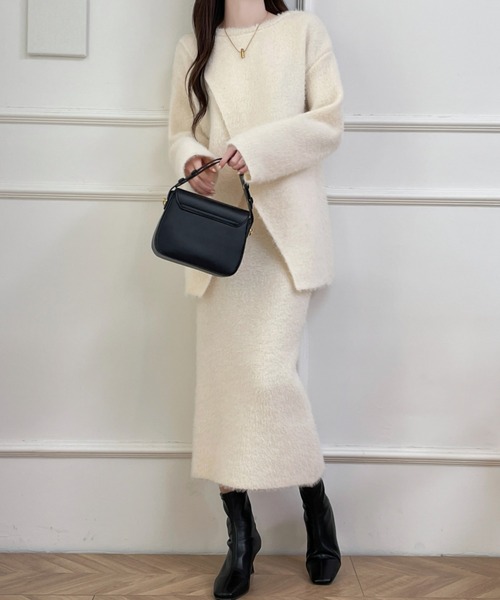 Diosfront(ディオスフロント)の「カシュクールシャギーニット&ハイウエストスカートセットアップ(セットアップ・レディース・アイボリー/ブラック・FREE)」の6枚目の写真