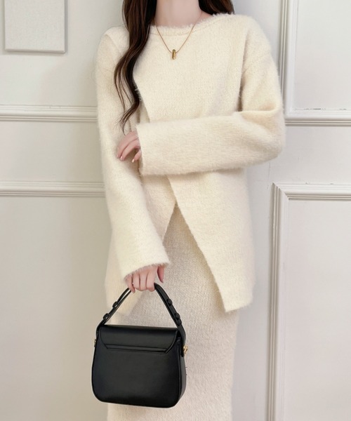 Diosfront(ディオスフロント)の「カシュクールシャギーニット&ハイウエストスカートセットアップ(セットアップ・レディース・アイボリー/ブラック・FREE)」の3枚目の写真