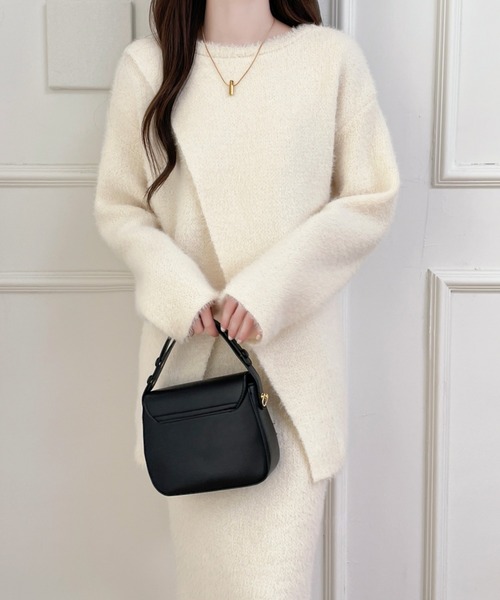 Diosfront(ディオスフロント)の「カシュクールシャギーニット&ハイウエストスカートセットアップ(セットアップ・レディース・アイボリー/ブラック・FREE)」の11枚目の写真