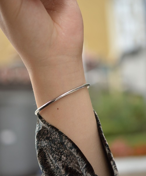 BROTHERHOOD（ブラザーフッド）の「【BROTHERHOOD】ボール＆Tバー バングル「サージカルステンレス316L」（バングル/リストバンド・メンズ・シルバー・FREE）」の9枚目の写真
