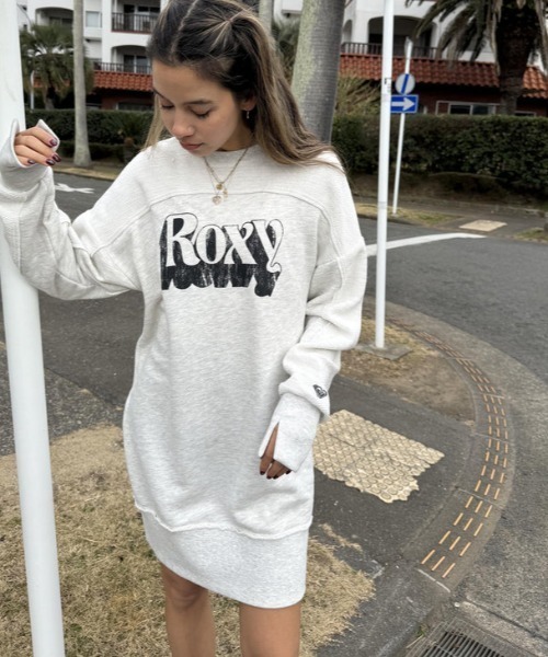 ROXY（ロキシー）の「HUGGABLE/ロキシーヘリンボーン裏毛リラクシングシルエットロングスウェットワンピース（ワンピース・レディース・ブラック系その他/グレー/ブラック・SMALL/LARGE/MEDIUM）」の3枚目の写真