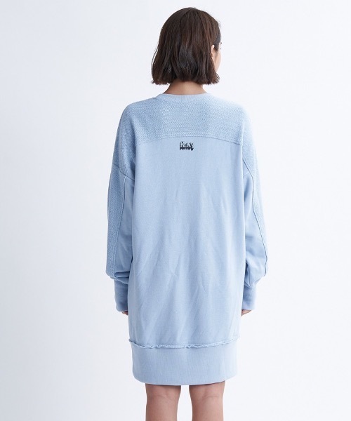 ROXY（ロキシー）の「HUGGABLE/ロキシーヘリンボーン裏毛リラクシングシルエットロングスウェットワンピース（ワンピース・レディース・ブラック系その他/グレー/ブラック・SMALL/LARGE/MEDIUM）」の5枚目の写真