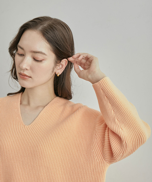 ROPE'（ロペ）の「畦編みVネックニット（ニット/セーター・レディース・ホワイト/ネイビー/ピンク/イエロー・FREE）」の14枚目の写真