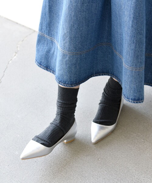 SHIPS any(シップス エニィ)の「SHIPS any: ポインテッド フラット パンプス(パンプス・レディース・イエロー/ピンク/ブルー/シルバー・37/38/36)」の4枚目の写真