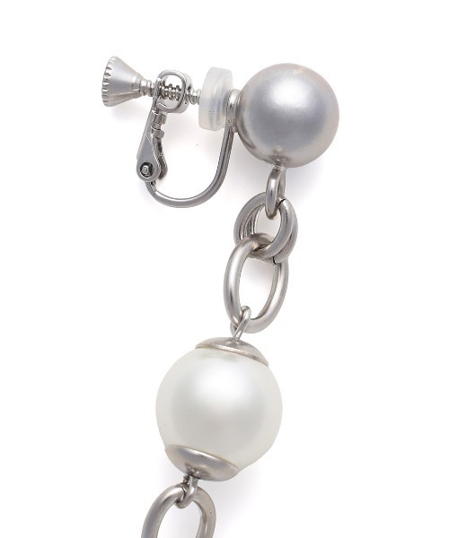 Mila Owen（ミラオーウェン）の「パールチェーンロングイヤリング（イヤリング・レディース・シルバー/ゴールド・FREE）」の4枚目の写真