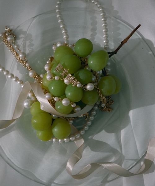 EIMY ISTOIRE（エイミーイストワール）の「Silky Pearl EIMYサークルピアス（ピアス（両耳用）・レディース・ゴールド・FREE）」の3枚目の写真