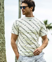 LUXEAKMPLUS(リュクスエイケイエムプラス)ゴルフ 総柄ロゴ半袖モックネックTシャツ