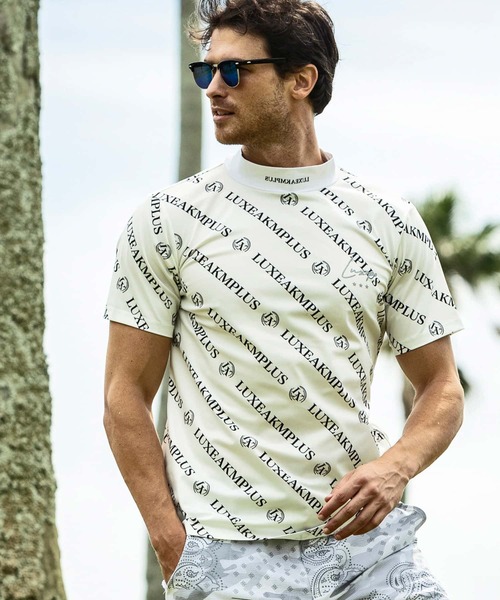 【セール】LUXEAKMPLUS(リュクスエイケイエムプラス)ゴルフ 総柄ロゴ半袖モックネックTシャツ（Tシャツ/カットソー）｜LUXEAKMPLUS（リュクスエイケイエムプラス）