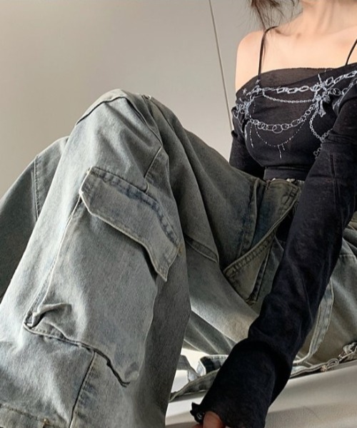 Sibra(シブラ)の「オーバーダイワイドバギーカーゴデニム(デニムパンツ・レディース・サックスブルー・M)」の2枚目の写真