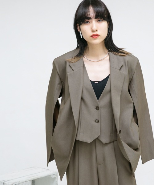 KBF(ケイビーエフ)の「コンパクトベスト(ベスト・レディース・モカ/グリーン系その他・ONE)」の4枚目の写真