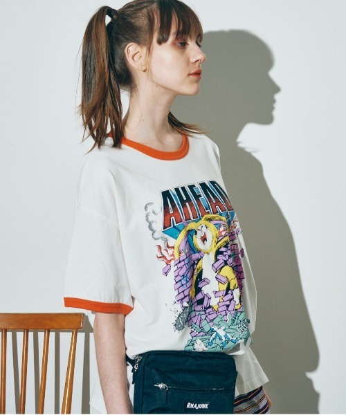 M2249 ＡＨＥＡＤ ＲＡＢＢＩＴ ＢＩＧ Ｔ（Tシャツ/カットソー）｜RNA（アールエヌエー）