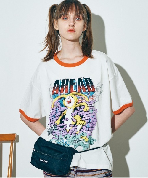 M2249 ＡＨＥＡＤ ＲＡＢＢＩＴ ＢＩＧ Ｔ（Tシャツ/カットソー）｜RNA（アールエヌエー）