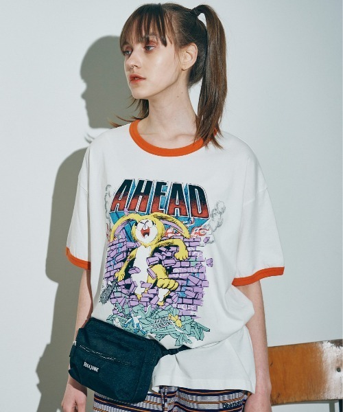 M2249 ＡＨＥＡＤ ＲＡＢＢＩＴ ＢＩＧ Ｔ（Tシャツ/カットソー）｜RNA（アールエヌエー）