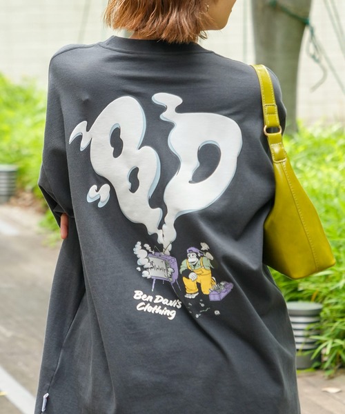 JEANS MATE(ジーンズメイト)の「【BENDAVIS/ベンデイビス】BEN SMOKING TV TEE/BDブランドイニシャルTシャツ/バックプリント/オーバーサイズ(Tシャツ/カットソー・メンズ・ホワイト系その他/グレー系その他/ホワイト系その他2/パープル系その他2/ホワイト系その他4/ホワイト系その他3/グレー系その他4/グレー系その他3/ホワイト系その他5/ホワイト系その他6/ピンク系その他6/グレー系その他5/ホワイト系その他7/グレー系その他7・SMALL/MEDIUM/LARGE/X-LARGE)」の8枚目の写真