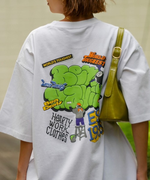 JEANS MATE(ジーンズメイト)の「【BENDAVIS/ベンデイビス】BEN SMOKING TV TEE/BDブランドイニシャルTシャツ/バックプリント/オーバーサイズ(Tシャツ/カットソー・メンズ・ホワイト系その他/グレー系その他/ホワイト系その他2/パープル系その他2/ホワイト系その他4/ホワイト系その他3/グレー系その他4/グレー系その他3/ホワイト系その他5/ホワイト系その他6/ピンク系その他6/グレー系その他5/ホワイト系その他7/グレー系その他7・SMALL/MEDIUM/LARGE/X-LARGE)」の3枚目の写真