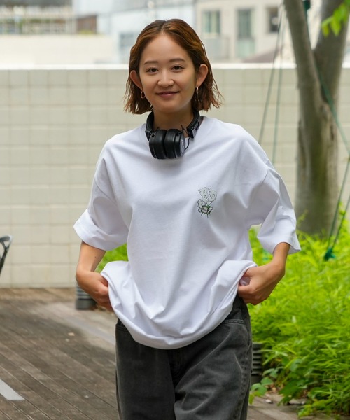 JEANS MATE(ジーンズメイト)の「【BENDAVIS/ベンデイビス】BEN SMOKING TV TEE/BDブランドイニシャルTシャツ/バックプリント/オーバーサイズ(Tシャツ/カットソー・メンズ・ホワイト系その他/グレー系その他/ホワイト系その他2/パープル系その他2/ホワイト系その他4/ホワイト系その他3/グレー系その他4/グレー系その他3/ホワイト系その他5/ホワイト系その他6/ピンク系その他6/グレー系その他5/ホワイト系その他7/グレー系その他7・SMALL/MEDIUM/LARGE/X-LARGE)」の16枚目の写真