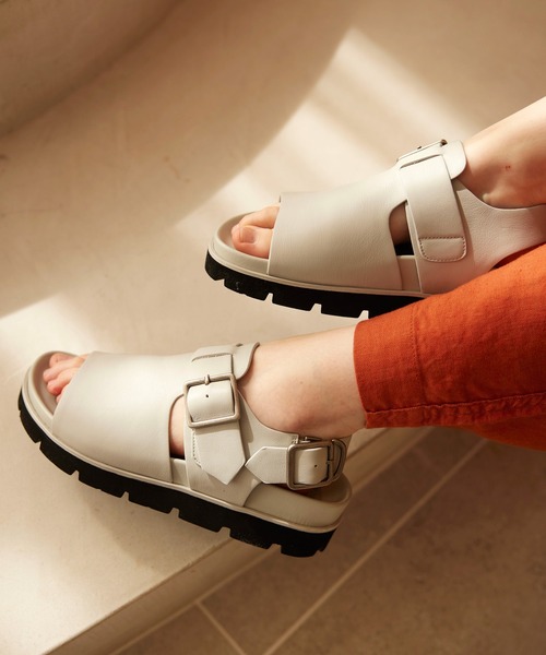 RNA-N（アールエヌエーエヌ）の「E4986 ストラップサンダル（サンダル・レディース・ブラック/グレー・MEDIUM/SMALL）」の4枚目の写真