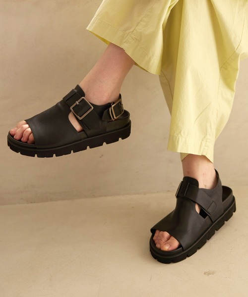 RNA-N（アールエヌエーエヌ）の「E4986 ストラップサンダル（サンダル・レディース・ブラック/グレー・MEDIUM/SMALL）」の3枚目の写真