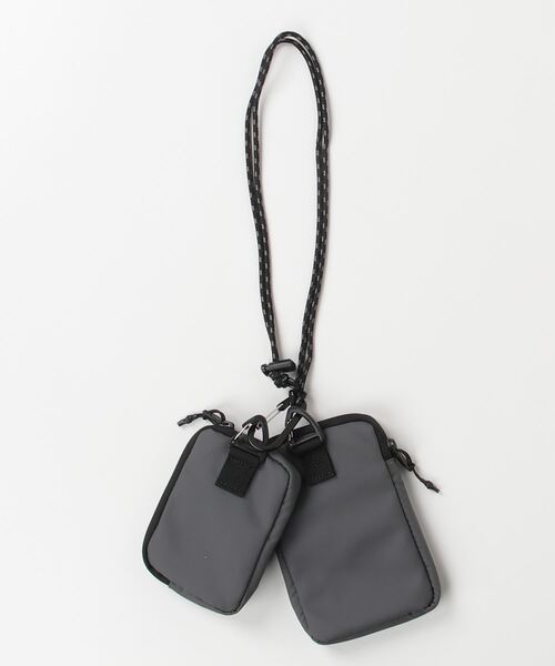 MARMOT（マーモット）の「Marmot/マーモット　マーモットマウンテンワークス ポータブル ショルダーポーチ　Marmot Mountain Works Portable Shoulder Pouch（ショルダーバッグ・メンズ・ブラック/オリーブ/グレー・FREE）」の4枚目の写真