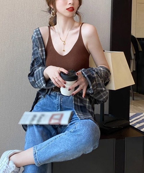 Miniministore(ミニミニストア)の「リブニットキャミソール フロントVカット(キャミソール・レディース・ブラック/ライトベージュ/ネイビー/ベージュ/ホワイト/ブラウン/グレー・FREE)」の16枚目の写真