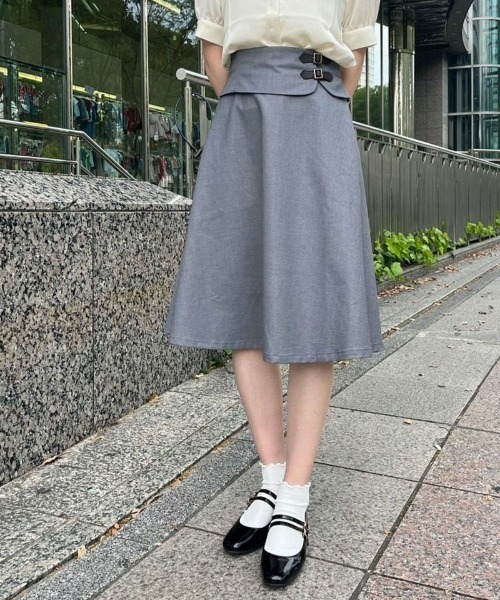 F i.n.t（フィント）の「サイドベルトレイヤードウエストフレアースカート/fint（スカート・レディース・グレー/ネイビー・FREE）」の3枚目の写真