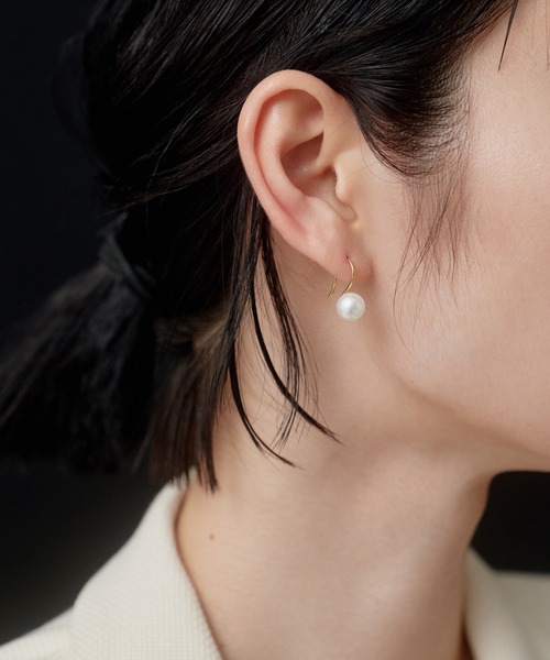 novice（ノーヴィス）の「【novice】Pearl Hook Pierce［Stainless］（ピアス（両耳用）・レディース・ゴールド/シルバー・FREE）」の12枚目の写真