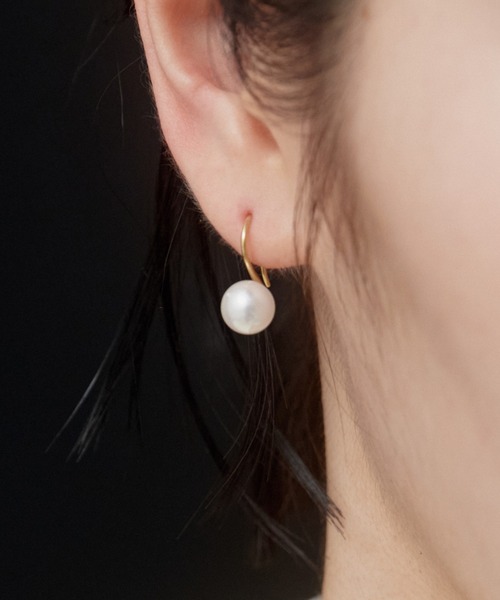 novice（ノーヴィス）の「【novice】Pearl Hook Pierce［Stainless］（ピアス（両耳用）・レディース・ゴールド/シルバー・FREE）」の11枚目の写真