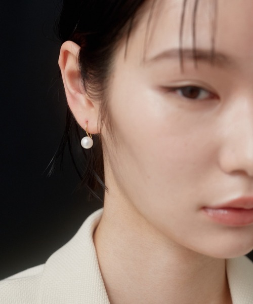 novice（ノーヴィス）の「【novice】Pearl Hook Pierce［Stainless］（ピアス（両耳用）・レディース・ゴールド/シルバー・FREE）」の10枚目の写真