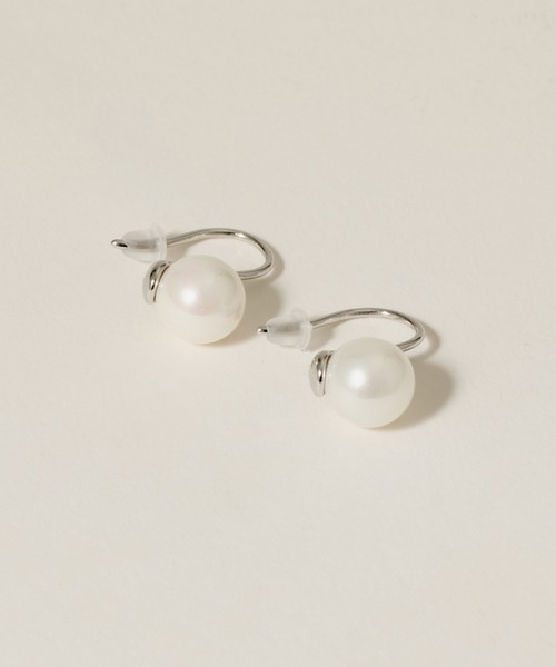novice（ノーヴィス）の「【novice】Pearl Hook Pierce［Stainless］（ピアス（両耳用）・レディース・ゴールド/シルバー・FREE）」の4枚目の写真