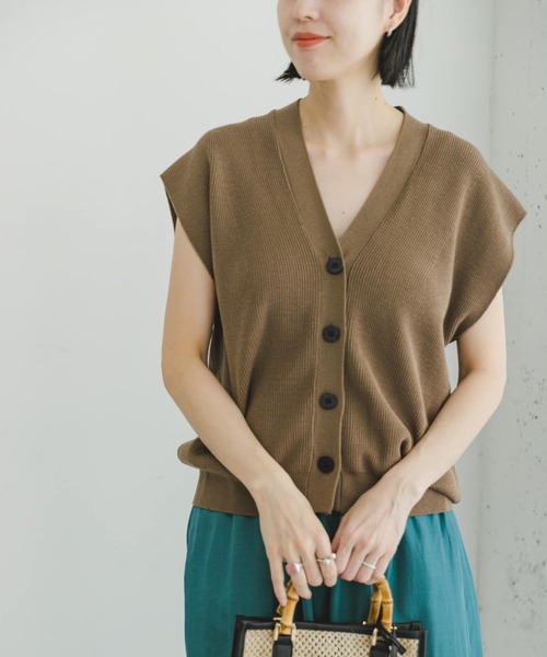 ITEMS URBANRESEARCH(アイテムズ アーバンリサーチ)の「Vネックニットベスト(ベスト・レディース・モカ/ブラウン/イエロー系その他・FREE)」の2枚目の写真