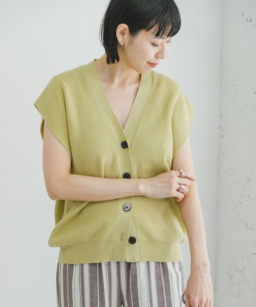 ITEMS URBANRESEARCH(アイテムズ アーバンリサーチ)の「Vネックニットベスト(ベスト・レディース・モカ/ブラウン/イエロー系その他・FREE)」の22枚目の写真