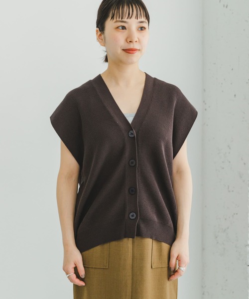 ITEMS URBANRESEARCH(アイテムズ アーバンリサーチ)の「Vネックニットベスト(ベスト・レディース・モカ/ブラウン/イエロー系その他・FREE)」の17枚目の写真