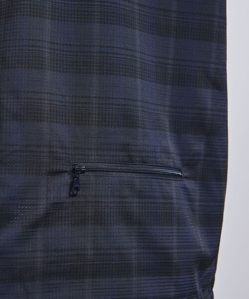 UNITED ARROWS（ユナイテッドアローズ）の「DotAir ドットエア チェック ヘムコード クルーネック -ストレッチ-（シャツ/ブラウス・メンズ・ネイビー・L/M/S）」の12枚目の写真