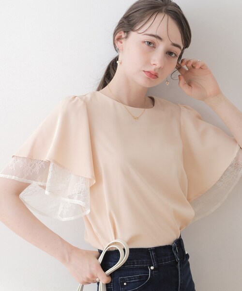 couture brooch（クチュールブローチ）の「◆【洗える・二の腕カバー】レース重ねフレアブラウス（シャツ/ブラウス・レディース・ブラック/オフホワイト/ライトイエロー系/ピンク・38/40/42）」の4枚目の写真