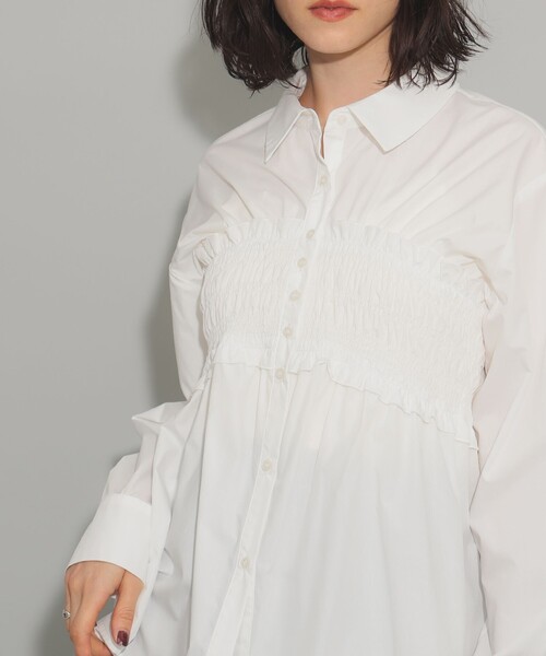 Ray BEAMS（レイビームス）の「シャーリング ビスチェ シャツ（シャツ/ブラウス・レディース・ライトブルー/ホワイト・ONE SIZE）」の7枚目の写真