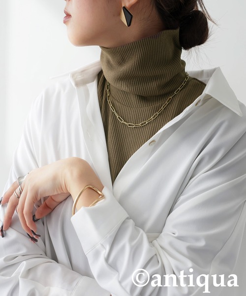 antiqua(アンティカ)の「エアーニットハイネックトップス(ニット/セーター・レディース・ブルー/ベージュ/グリーン/ブラック・R/P)」の3枚目の写真