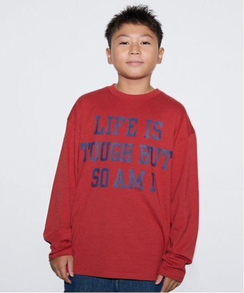 GLAZOS（グラソス）の「【大人向けサイズあり】【プチプラ】フロントメッセージロゴ長袖Tシャツ（Tシャツ/カットソー・キッズ・ブラック/グレー/オレンジ/ベージュ/インディゴブルー/ホワイト・140cm/150cm/160cm/170cm）」の6枚目の写真