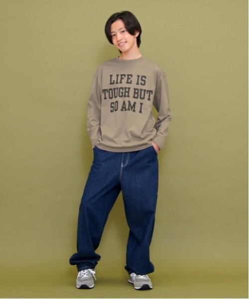 GLAZOS（グラソス）の「【大人向けサイズあり】【プチプラ】フロントメッセージロゴ長袖Tシャツ（Tシャツ/カットソー・キッズ・ブラック/グレー/オレンジ/ベージュ/インディゴブルー/ホワイト・140cm/150cm/160cm/170cm）」の12枚目の写真