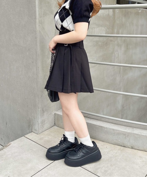 INGNI（イング）の「サイドベルトプリーツスカパン（スカート・レディース・グレー/ブラック・FREE）」の4枚目の写真