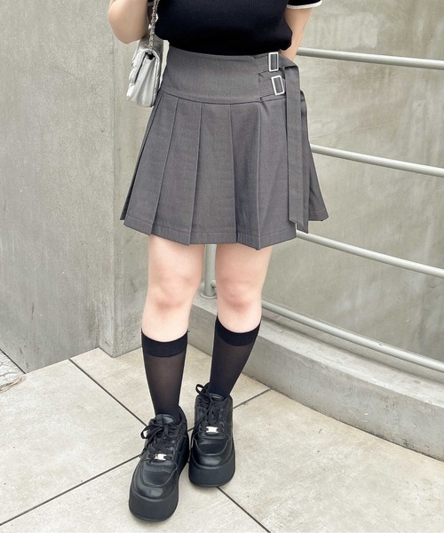INGNI（イング）の「サイドベルトプリーツスカパン（スカート・レディース・グレー/ブラック・FREE）」の14枚目の写真