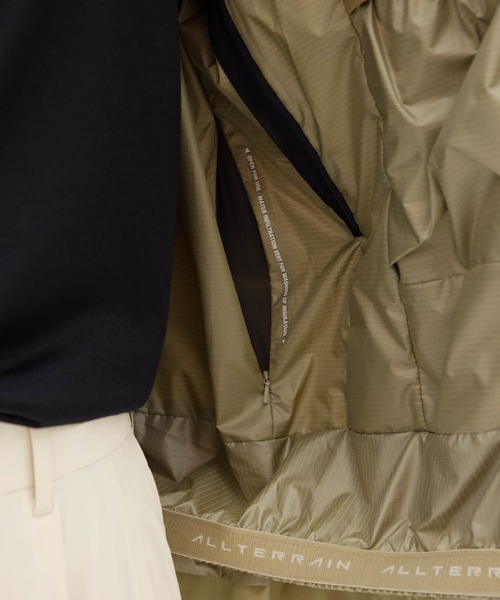 DESCENTE(デサント)の「水沢ダウン"マウンテニア"(ダウンジャケット/コート・メンズ・ブラック/ネイビー系/ブラウン系その他・M/L/S/XL/XXL)」の11枚目の写真